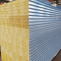 ?巖棉板是一種新型的保溫、隔燃、吸聲材料